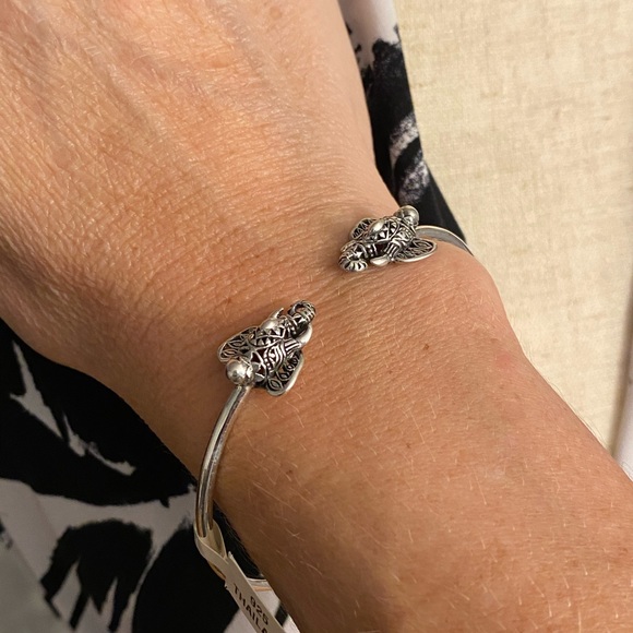 ❗️1 left❗️Sterling Silver Elephant Cuff Bracelet - Picture 3 of 4